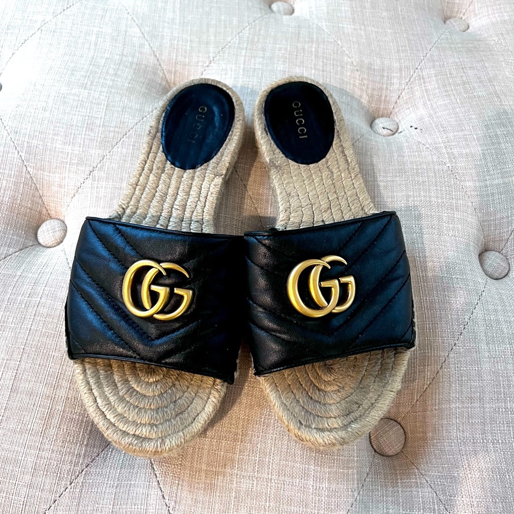 Black espadrille slide sandal G logo Size 7 with Box